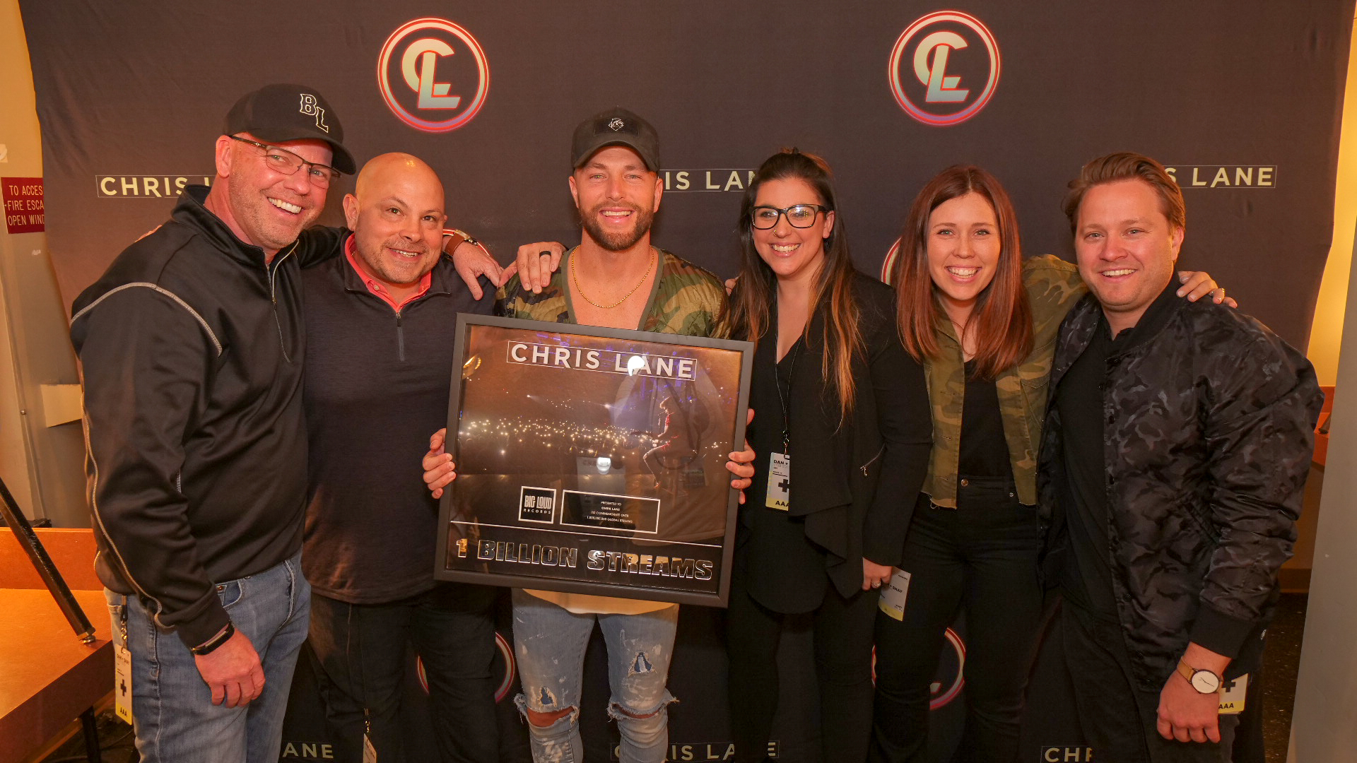 Chris Lane surpasses one billion career streams – Country’s Chatter