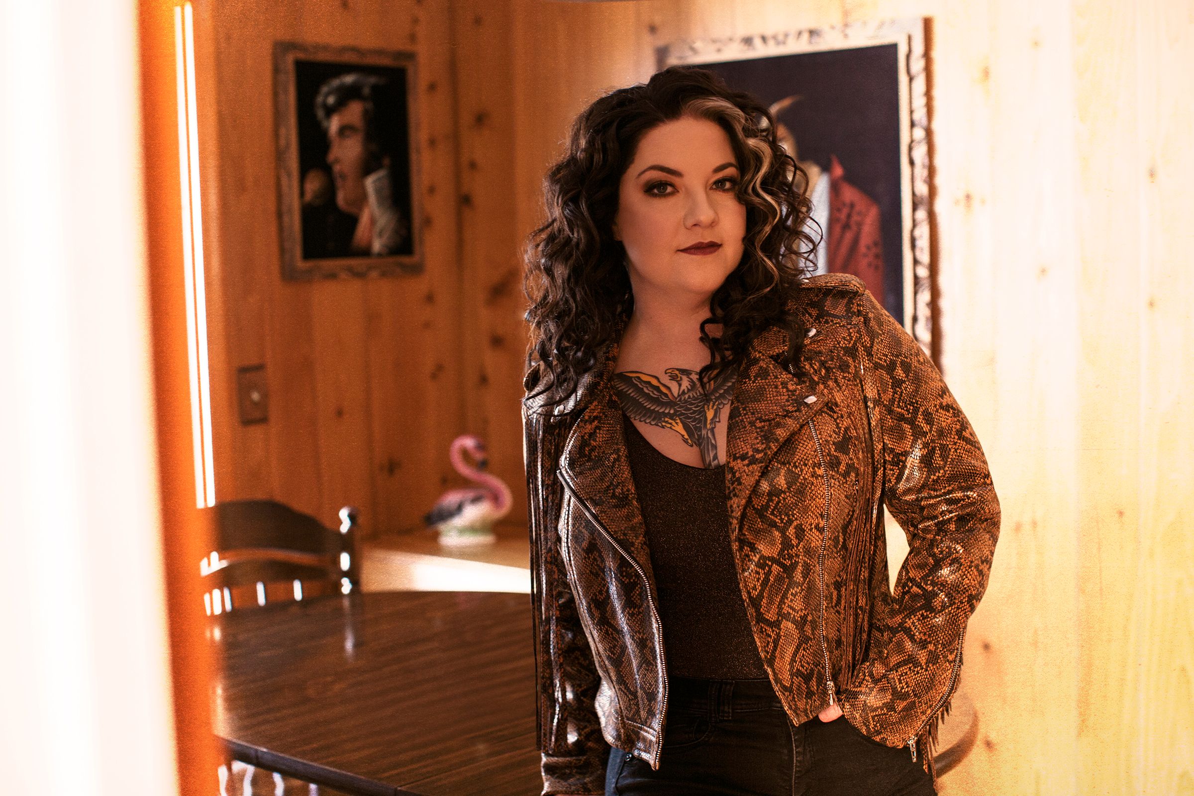 Ashley McBryde makes "Ellen" debut with "Martha Divine" from "Never Will" Wednesday, 1/13 – Country's Chatter - Vimarsana News