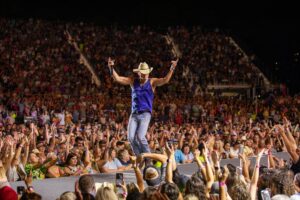 With a Summer Off, Kenny Chesney Goes to Camp
