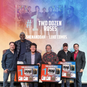 Shenandoah Celebrates No. 1 for “Two Dozen Roses” with Luke Combs ...